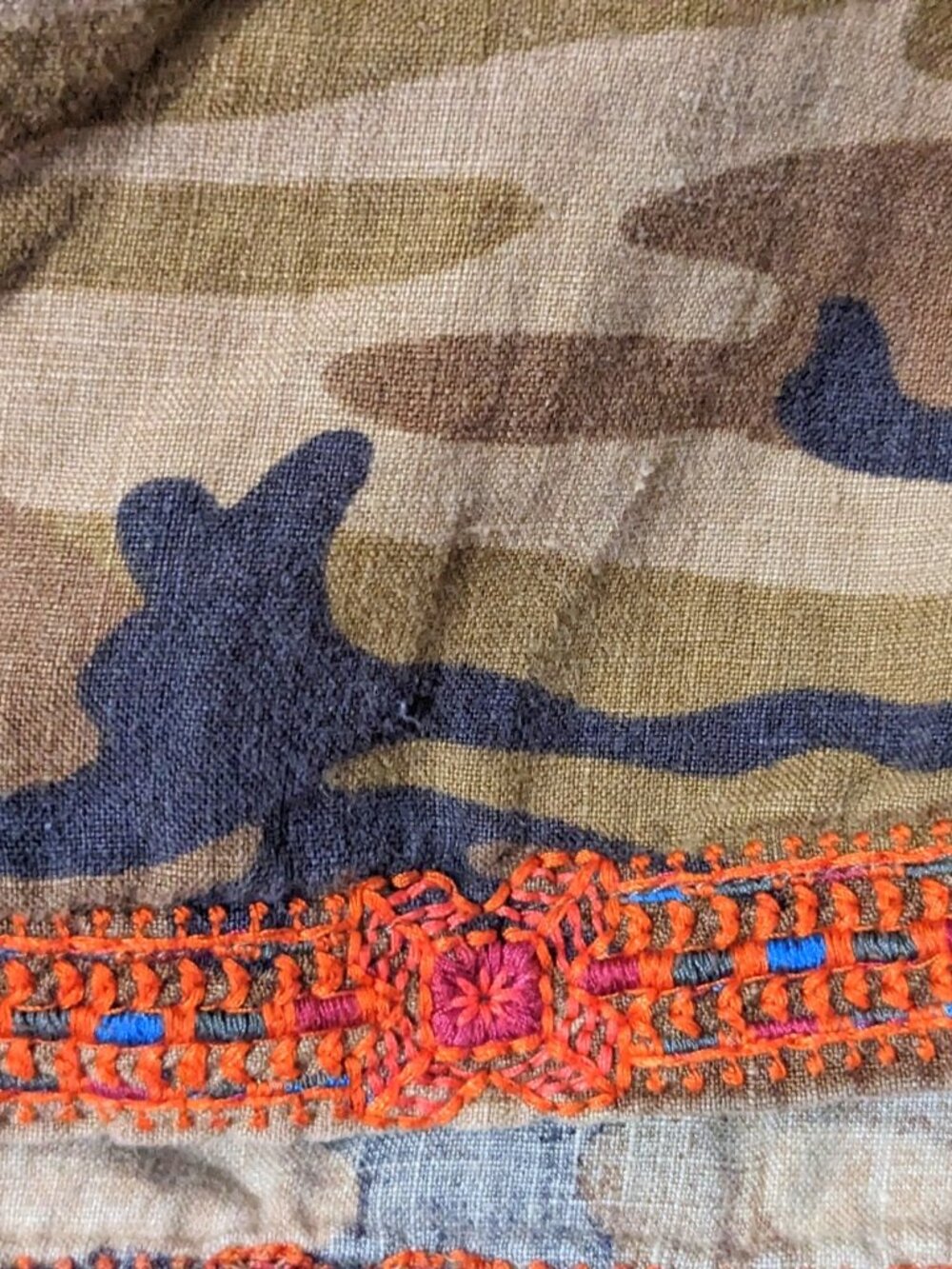 Johnny Was Los Angeles "Burke" Embroidered Linen Shorts Camouflage Size XL - Picture 6 of 9